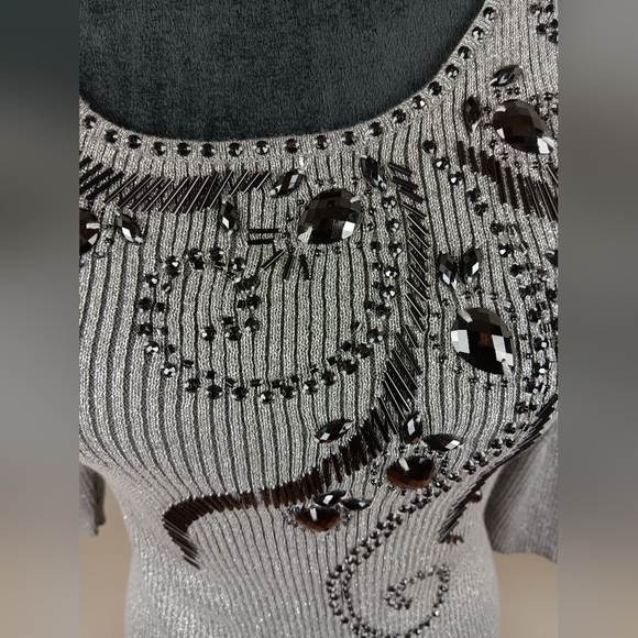 Sparkly, beaded front sweater - Picture 4 of 9